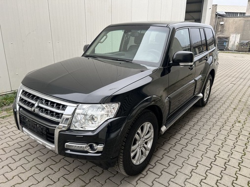 Mitsubishi Pajero 2015