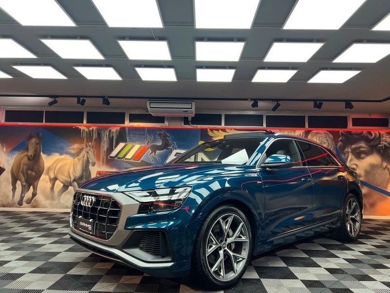 Audi Q8