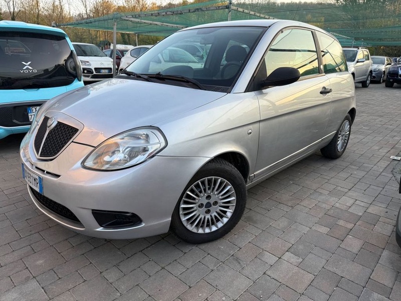 Lancia Ypsilon