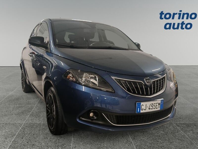 Lancia Ypsilon