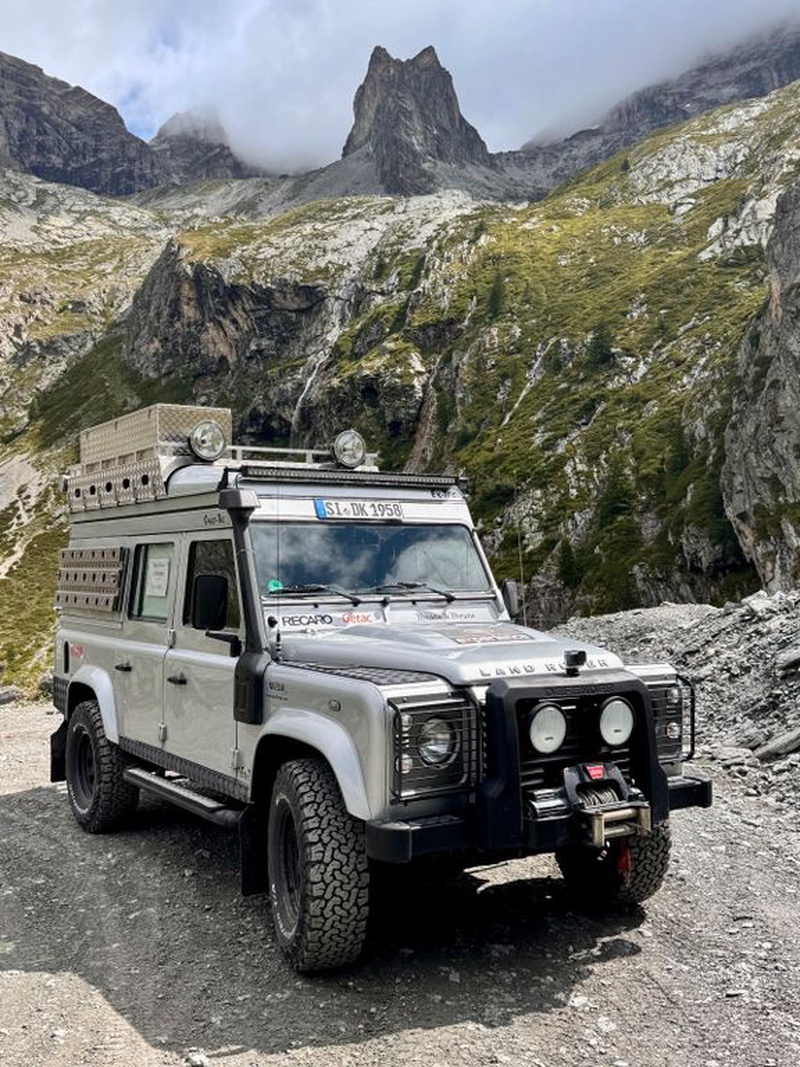 Land Rover Defender