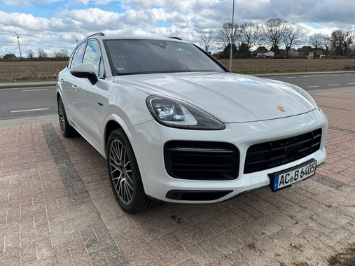 Porsche Cayenne 2022