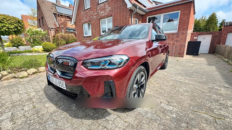 BMW iX3