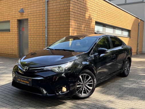 Toyota Avensis 2015