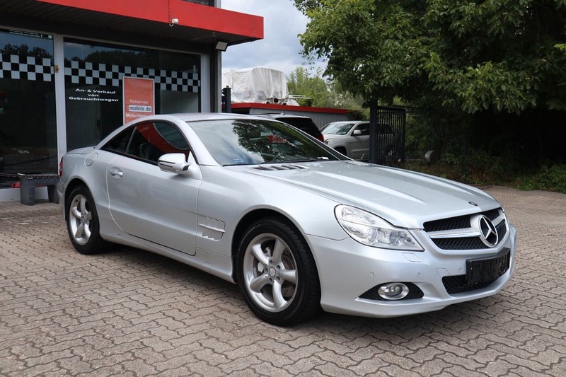 Mercedes-Benz SL-Class