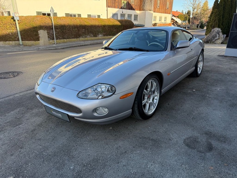 Jaguar XKR
