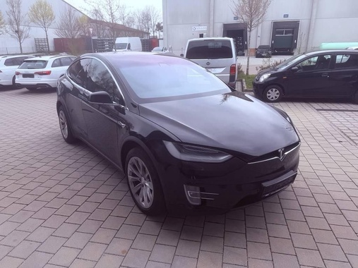 Tesla Model X 2020