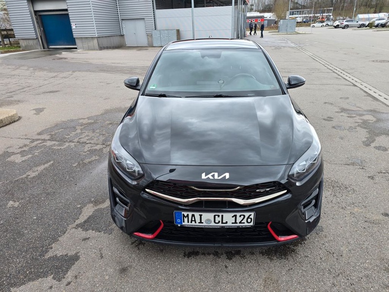 Kia pro cee'd / ProCeed