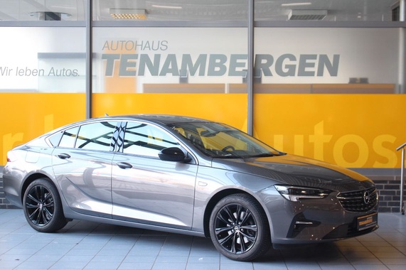 Opel Insignia 2022