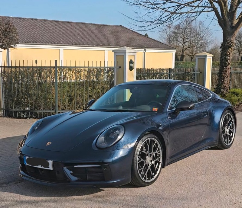 Porsche 992