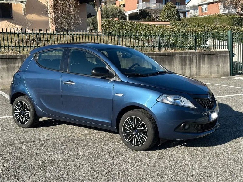 Lancia Ypsilon