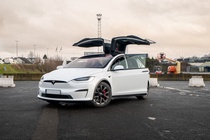 Tesla Model X 2024
