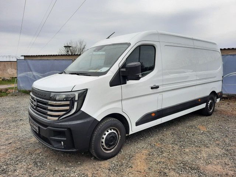 Nissan Interstar