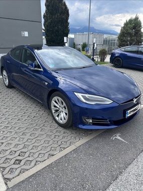 Tesla Model S 2019