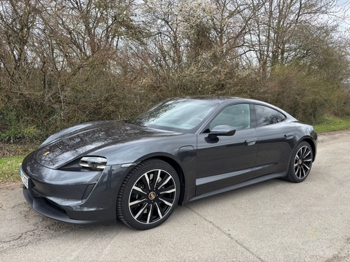 Porsche Taycan 2021