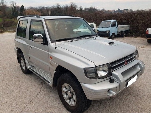 Mitsubishi Pajero 1998