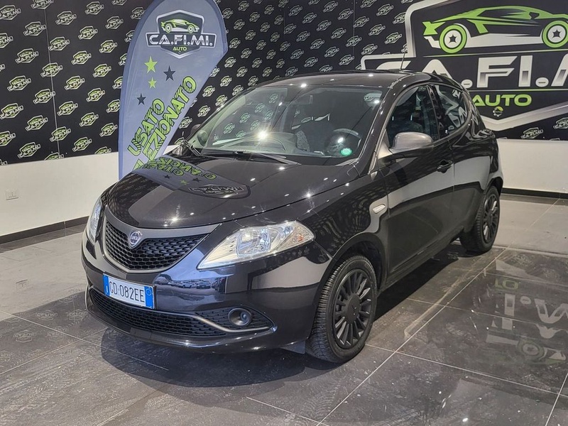 Lancia Ypsilon