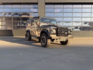 Land Rover Defender 2016