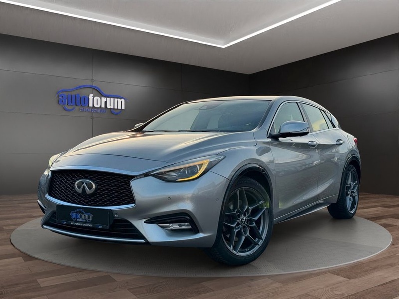 Infiniti Q30