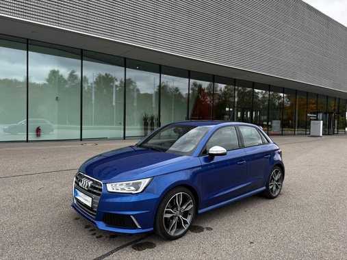 Audi S1 2015