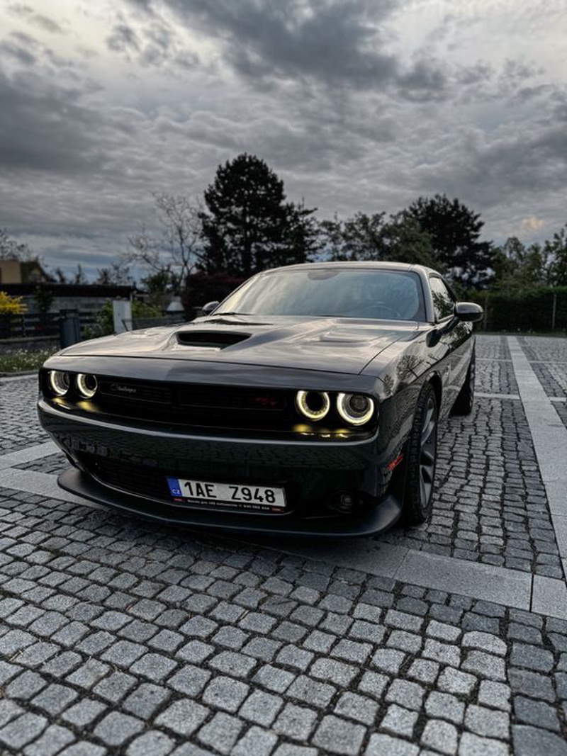 Dodge Challenger