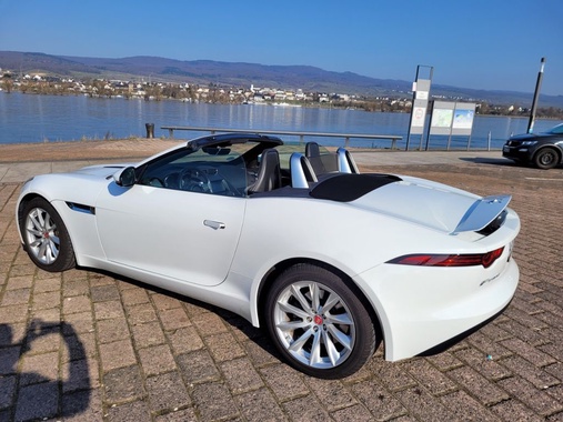Jaguar F-TYPE 2019