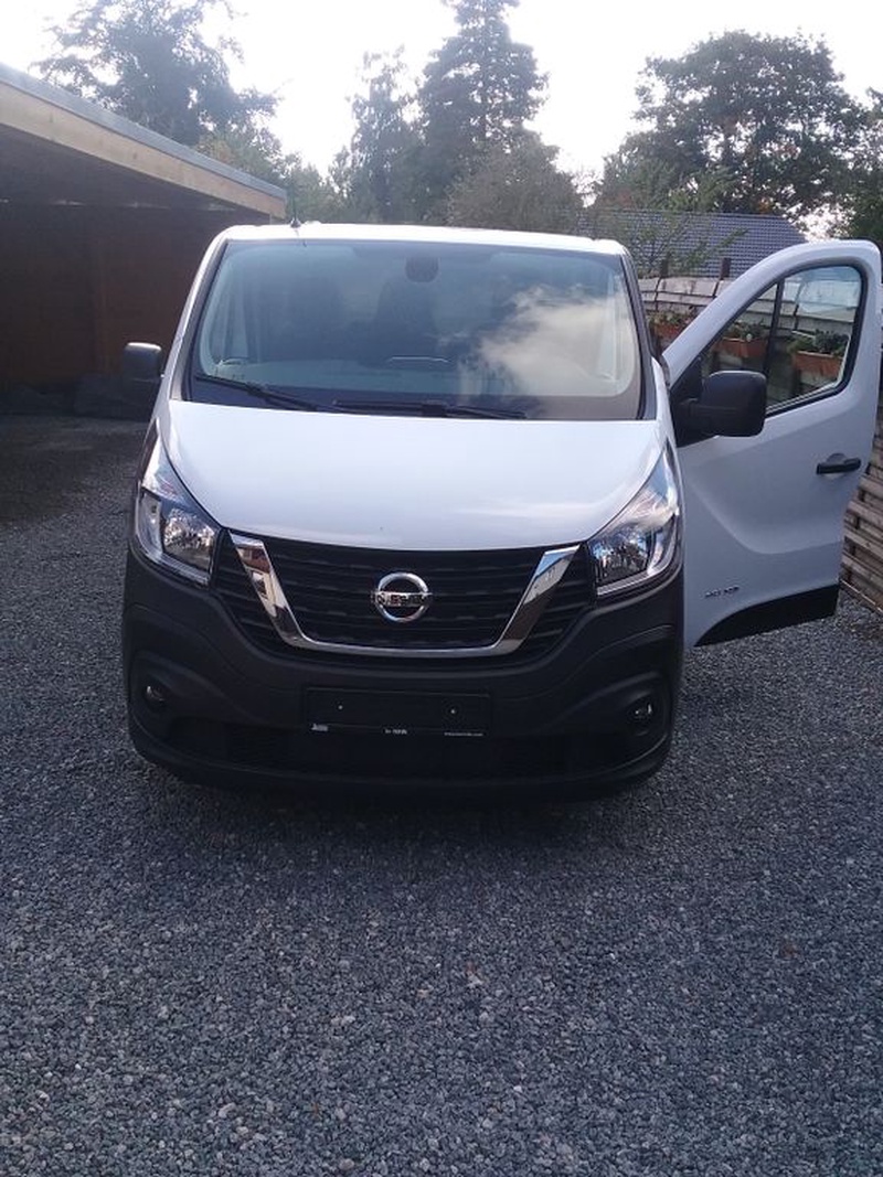 Nissan NV300