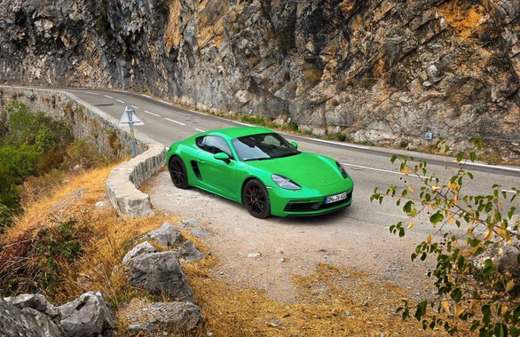 Porsche Cayman 2021