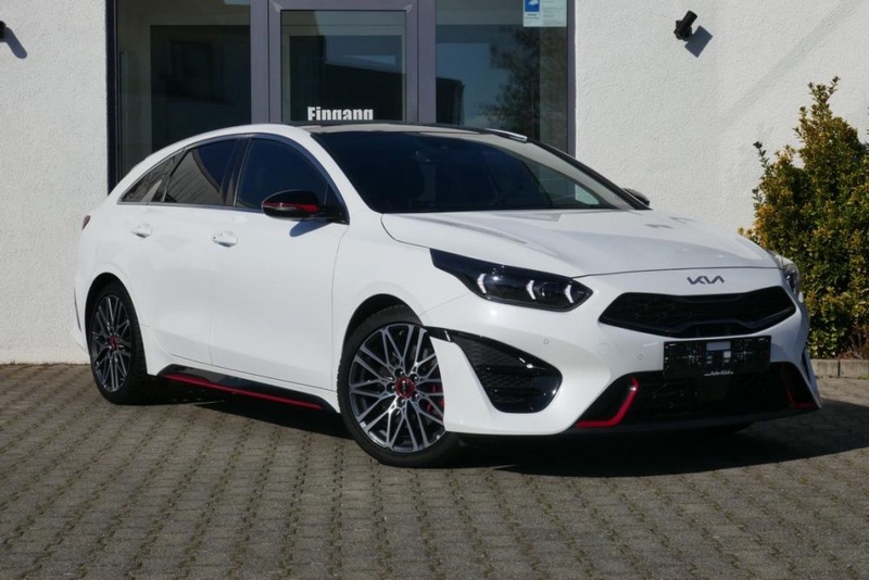 Kia pro cee'd / ProCeed
