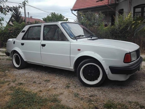 Skoda 120 1988