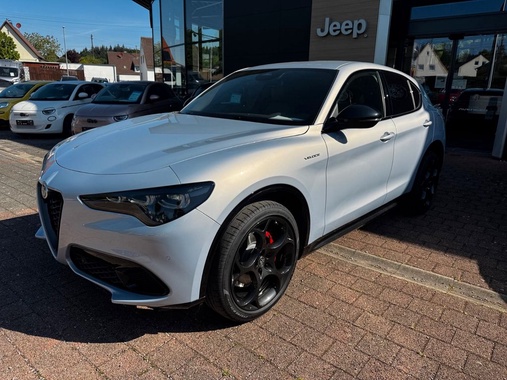 Alfa Romeo Stelvio 2025