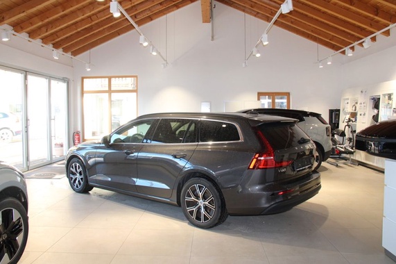 Volvo V60 2022