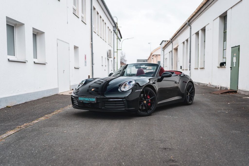 Porsche 992