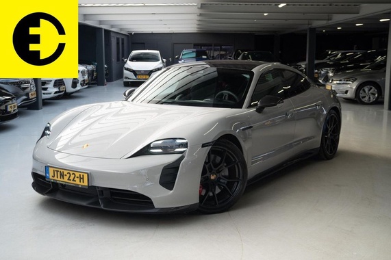 Porsche Taycan 2022