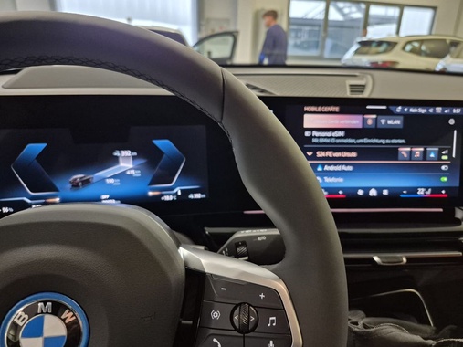 BMW iX2 2025