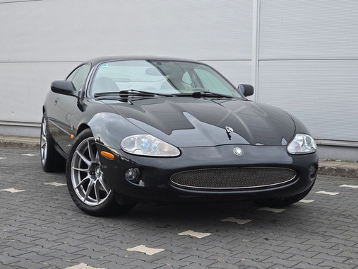 Jaguar XK8 2002
