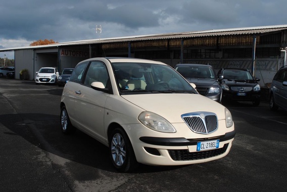 Lancia Ypsilon 2004