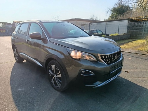 Peugeot 5008 2020