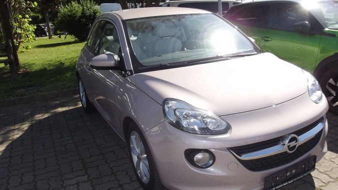 Opel Adam 2016