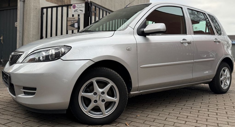 Mazda 2