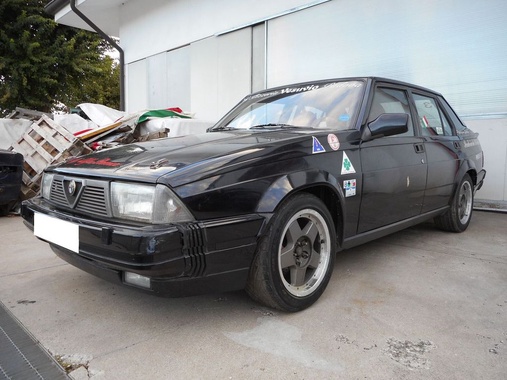 Alfa Romeo 75 1987