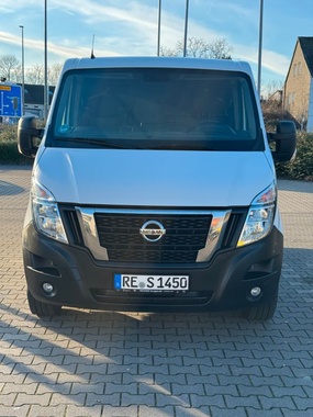 Nissan NV400 2022