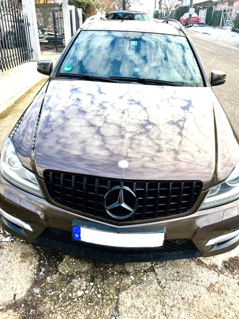 Mercedes-Benz 220