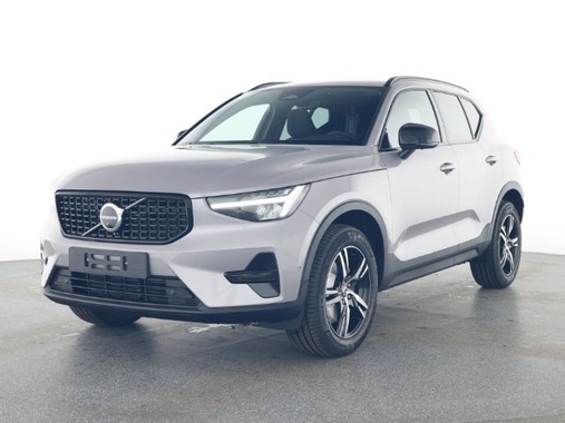 Volvo XC40 2025