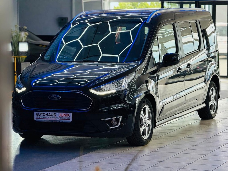 Ford Grand Tourneo
