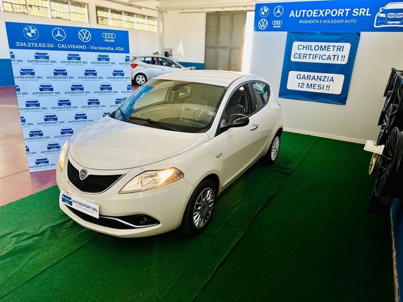Lancia Ypsilon
