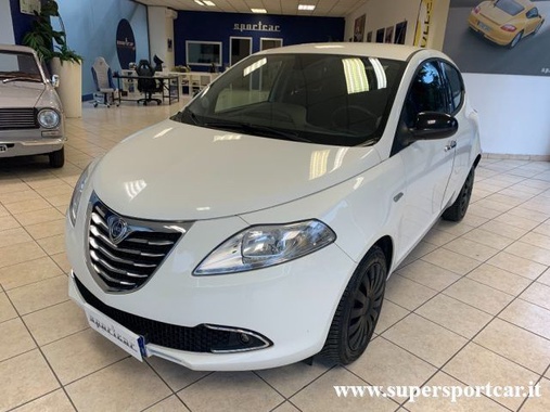 Lancia Ypsilon 2012
