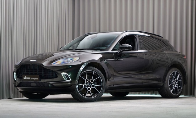 Aston Martin DBX 2021