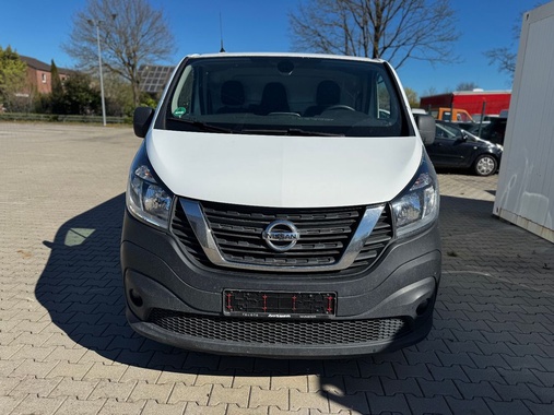 Nissan NV300 2021