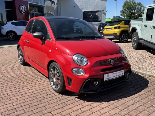 Abarth 695 2023